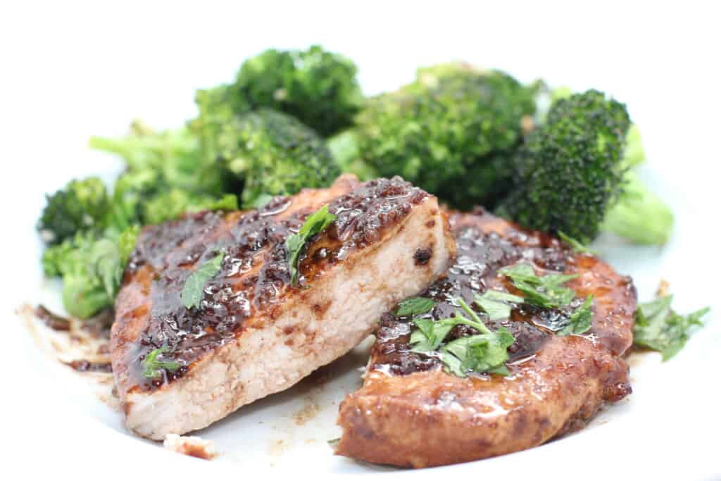 Pork Chops in White Wine and Balsamic Vinegar