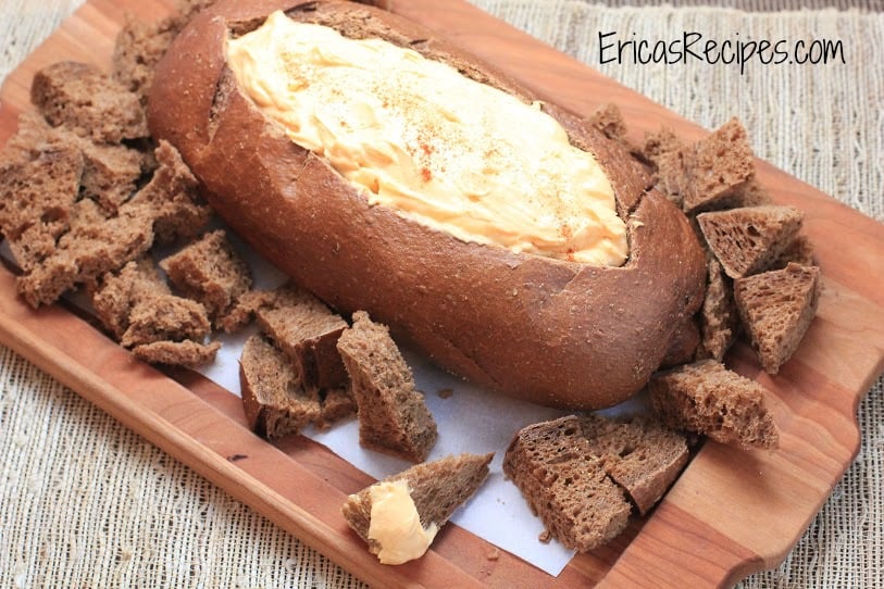 Cheddar Beer Pumpernickel Bread Dip