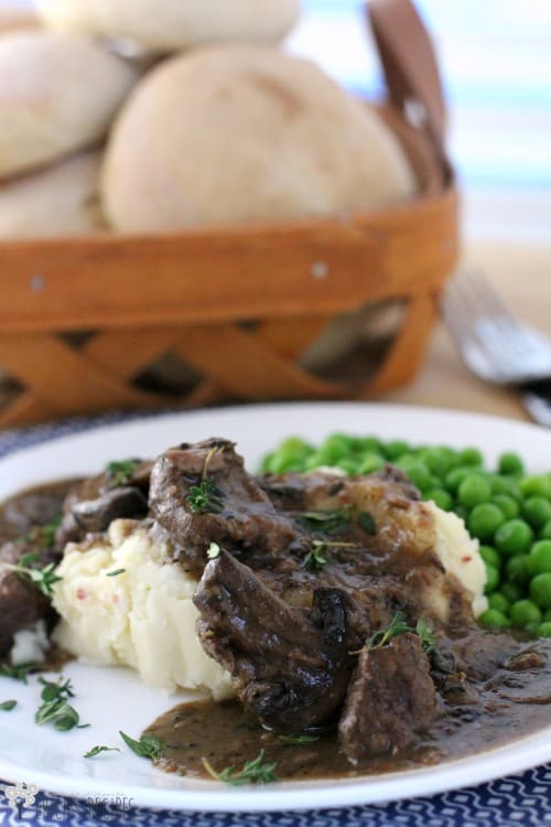 Crockpot Beef Tips with Wine and Thyme