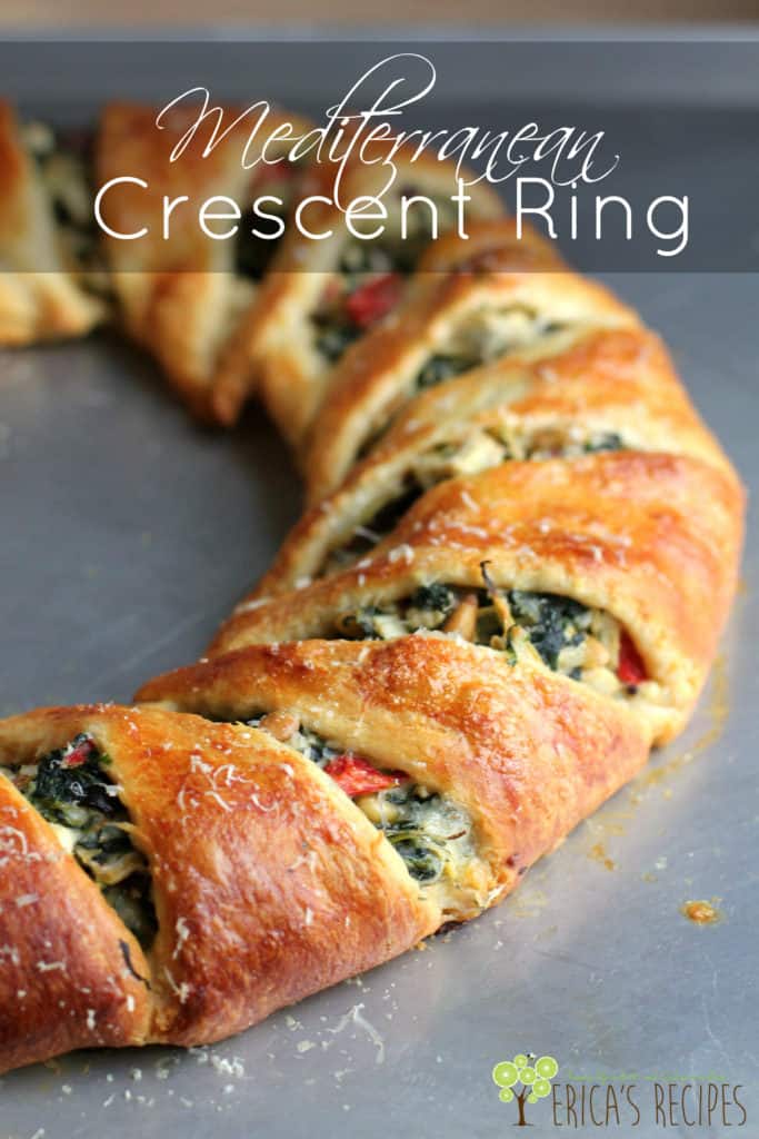 Mediterranean Crescent Ring #thanksgiving #holiday #christmas #vegetarian #recipe #entertaining