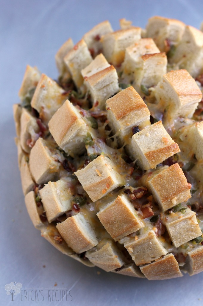 Cheesy Bacon Jalapeno Popper Pull-Apart Bread