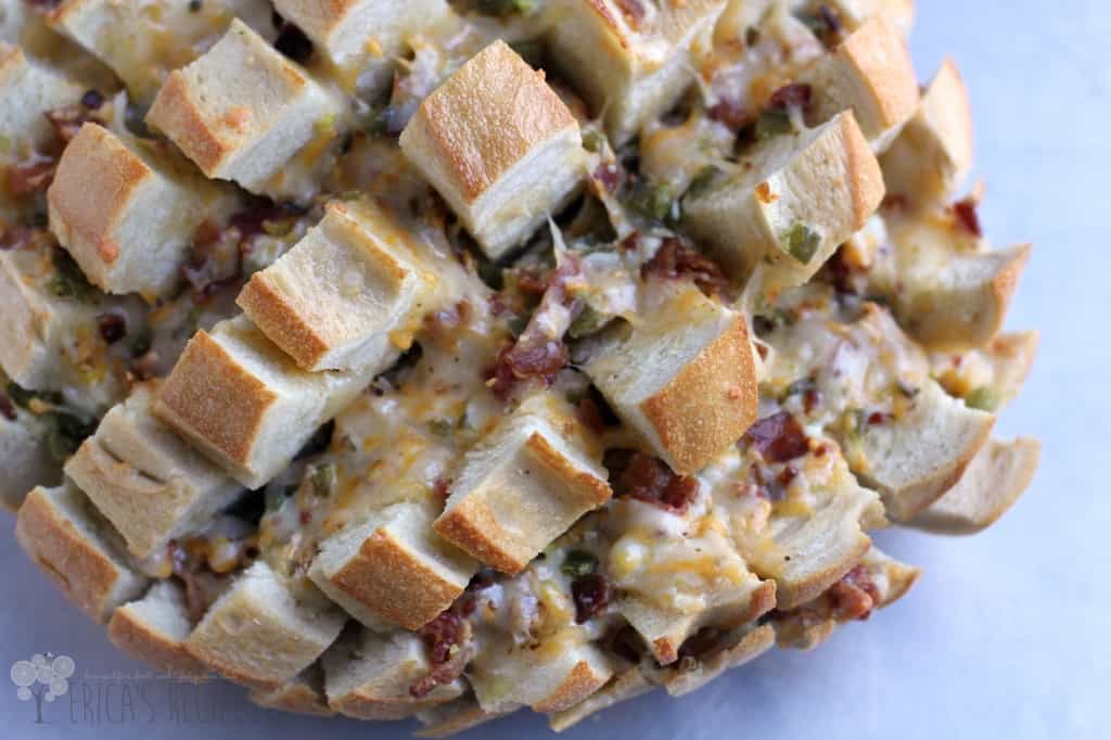 Cheesy Bacon Jalapeno Popper Pull-Apart Bread