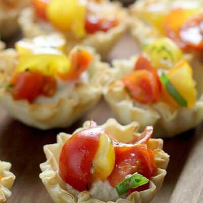 Mini Bruschetta Tarts with Dijon Cashew Cream http://wp.me/p4qC4h-3yQ