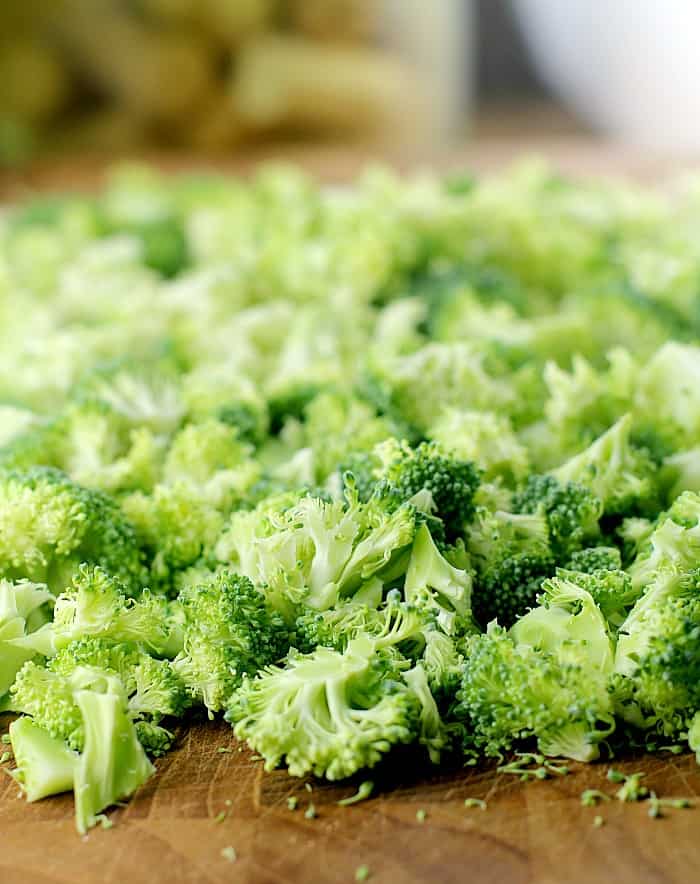 Easy Broccoli Pesto Cavatappi #GetCheesy AD