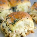 Cheesy Chipotle Party Sliders {Vegetarian} #VeryVeggieHoliday #ad