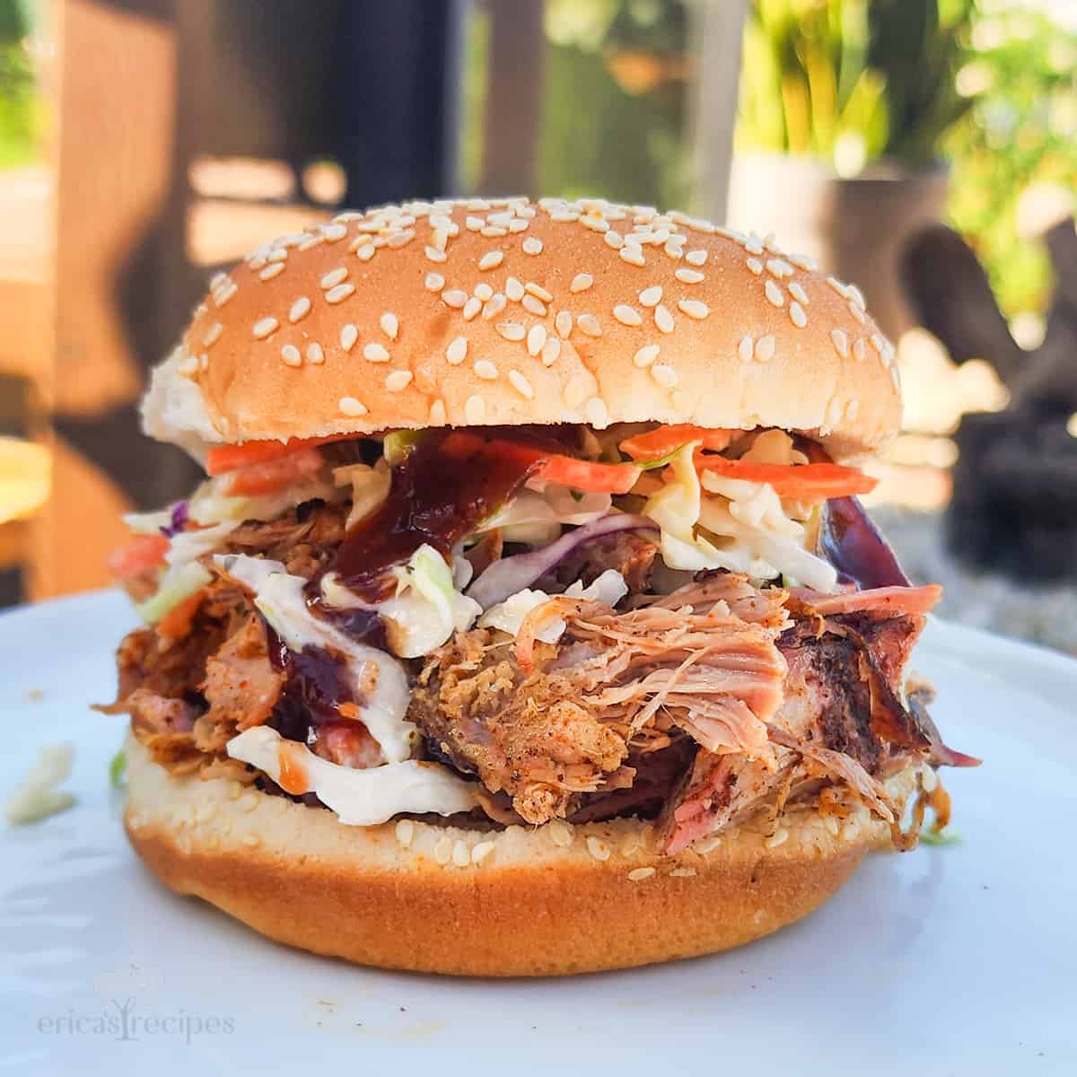 Juicy Smoked Pulled Pork on the Big Green Egg